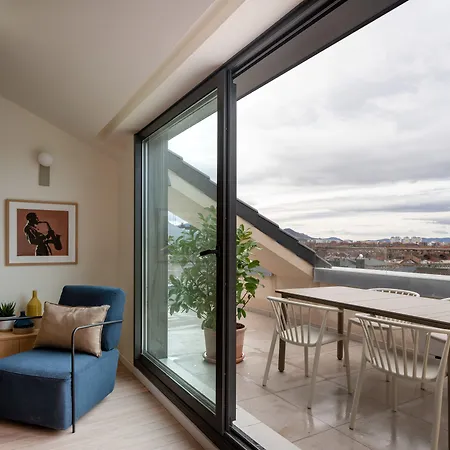 Libere فيتوريا غاستيِز